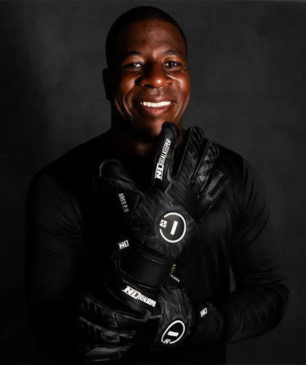 Luva de Goleiro Profissional N1 Ares