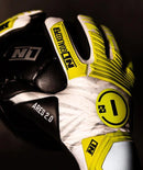 Luva de Goleiro Profissional N1 Ares