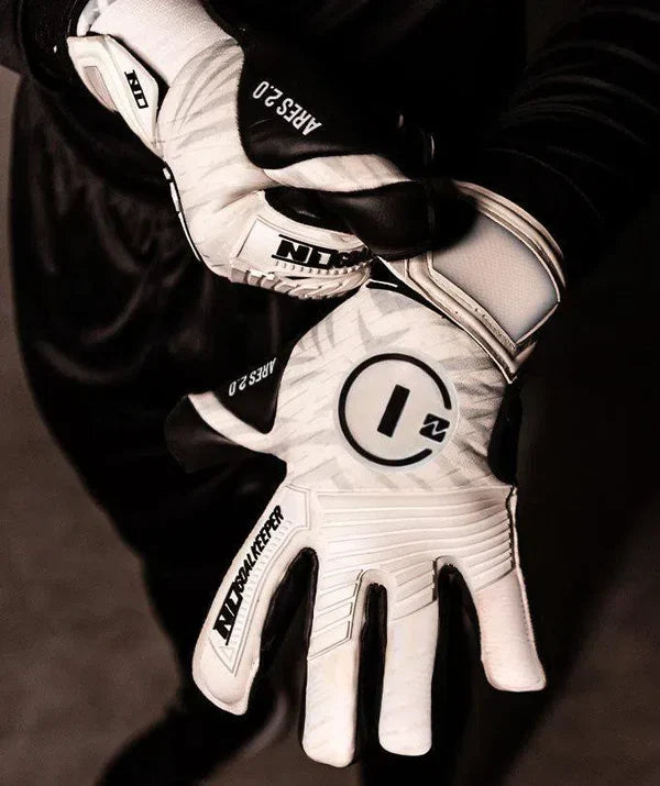 Luva de Goleiro Profissional N1 Ares