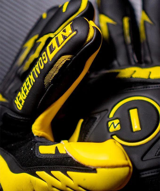 Luva de Goleiro Profissional N1 Beta