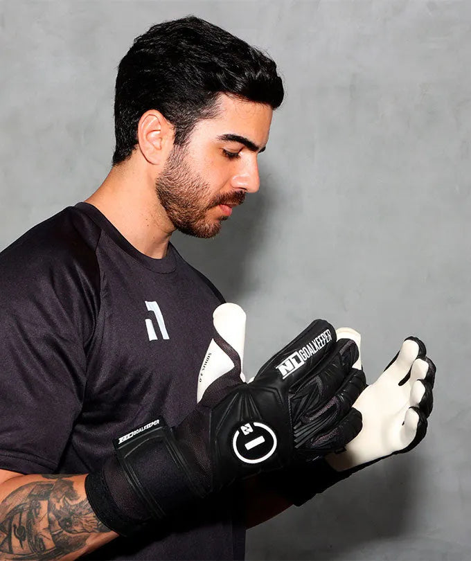Luva de Goleiro Profissional N1 Sirius 2.0