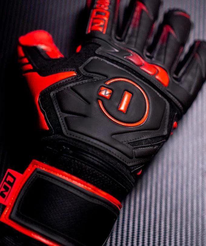 Luva de Goleiro Profissional N1 Beta