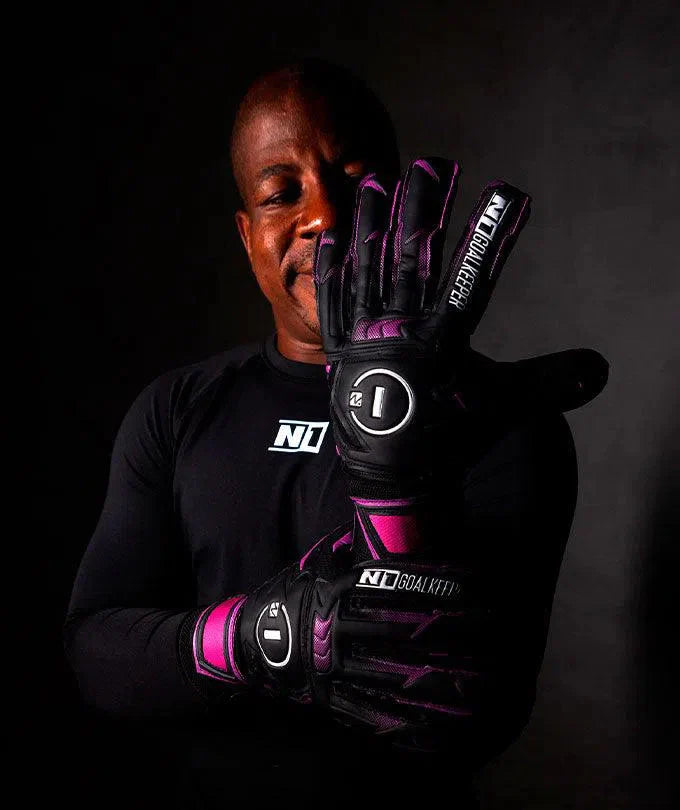 Luva de Goleiro Profissional N1 Beta