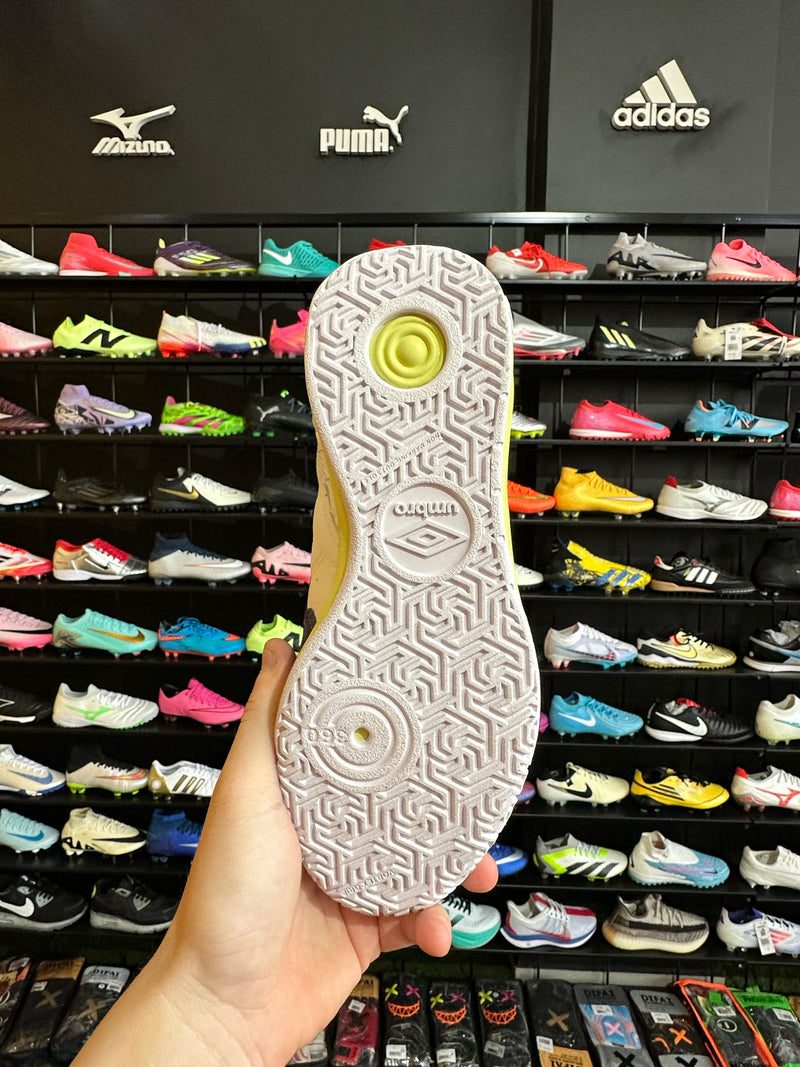 UMBRO PRO CHALLENGE UPTAKE + BRINDES (PRONTA ENTREGA)