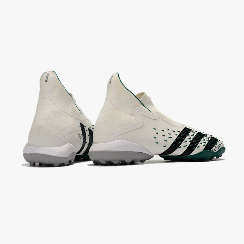 ADIDAS PREDATOR FREAK + TF + BRINDES