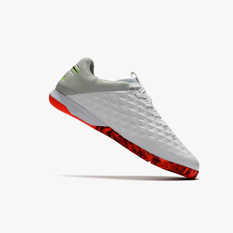 NIKE TIEMPO LEGEND 8 IC + BRINDES