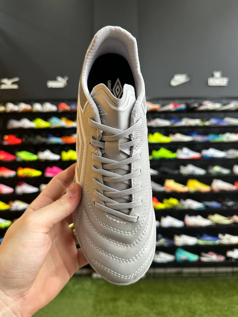 UMBRO ADAMANT MASTERCLASS PREMIER + BRINDE (PRONTA ENTREGA)