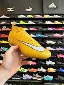 NIKE SUPERFLY 4 FG + BRINDE (PRONTA ENTREGA)