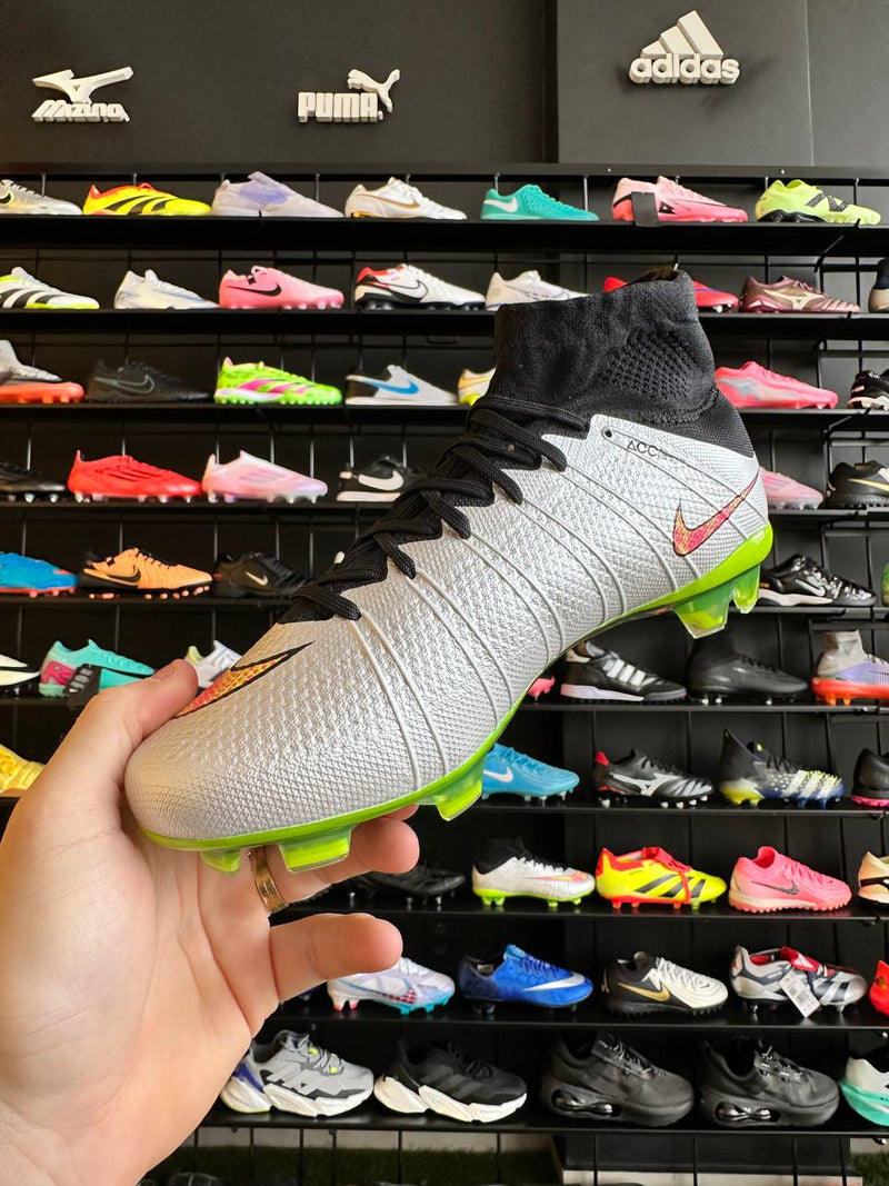 NIKE SUPERFLY 4 FG + BRINDE (PRONTA ENTREGA)