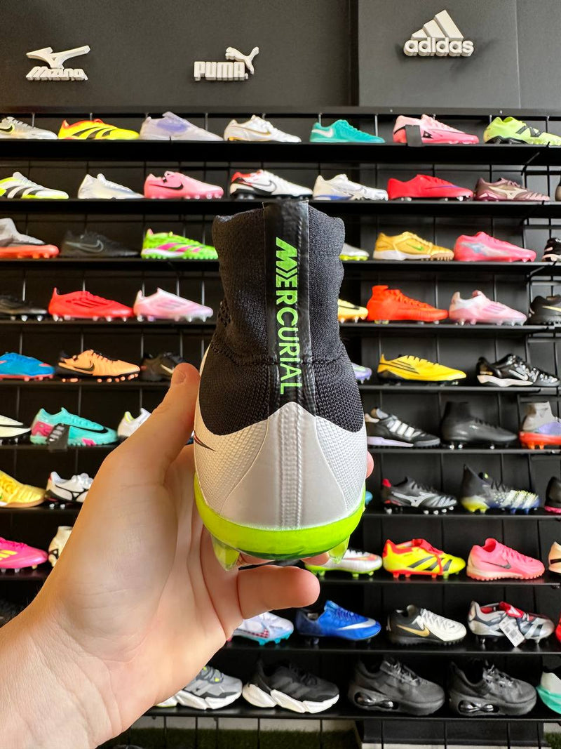 NIKE SUPERFLY 4 FG + BRINDE (PRONTA ENTREGA)